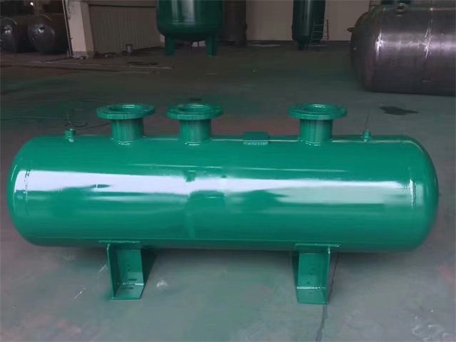鲁甸鲁甸鲁甸蒸汽分气缸1.jpeg